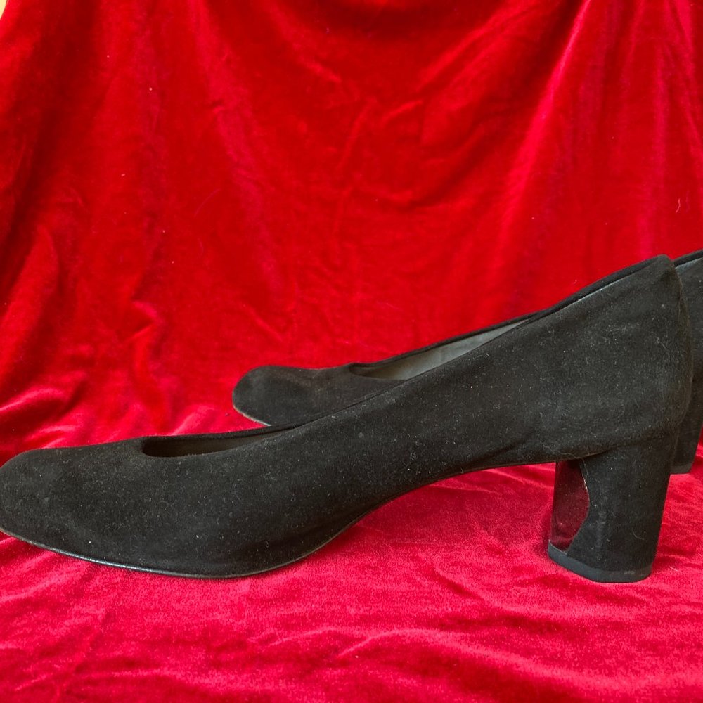 Stewart Weitzman, Black Suede Dress Shoe - Picture 6 of 9